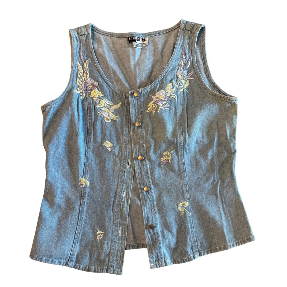 Vintage Together! Floral Embroidered Denim Vest Light Wash Cotton Size 8 90s